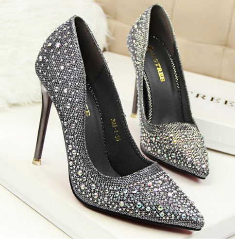 Pointed-toe Sparkle Heels