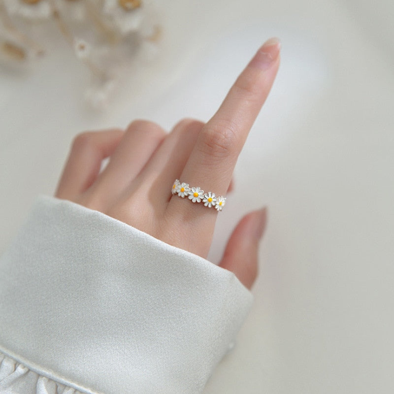 Adjustable Daisy Ring